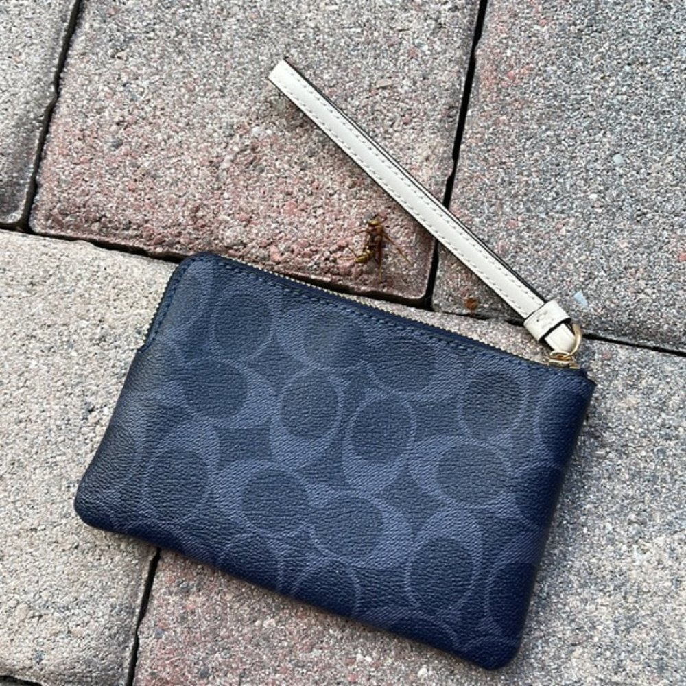 Coach Corner Zip Wristlet In Signature Canvas Denim Multi - Picture 4 of 15